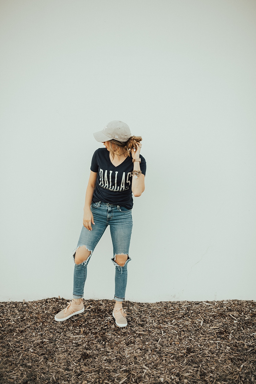 9 Ways To Wear Basic Tees For Fall by Utah fashion blogger Dani Marie