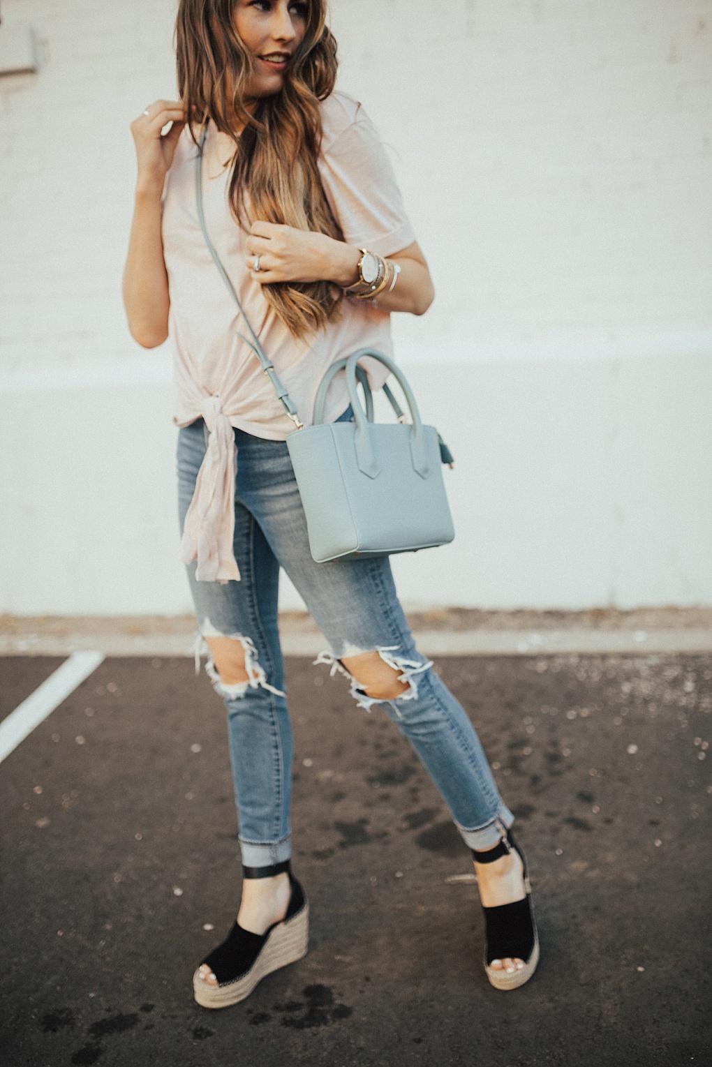 The Must Have Tie Tee Shirt To Transition To Fall by Utah fashion blogger Dani Marie.
