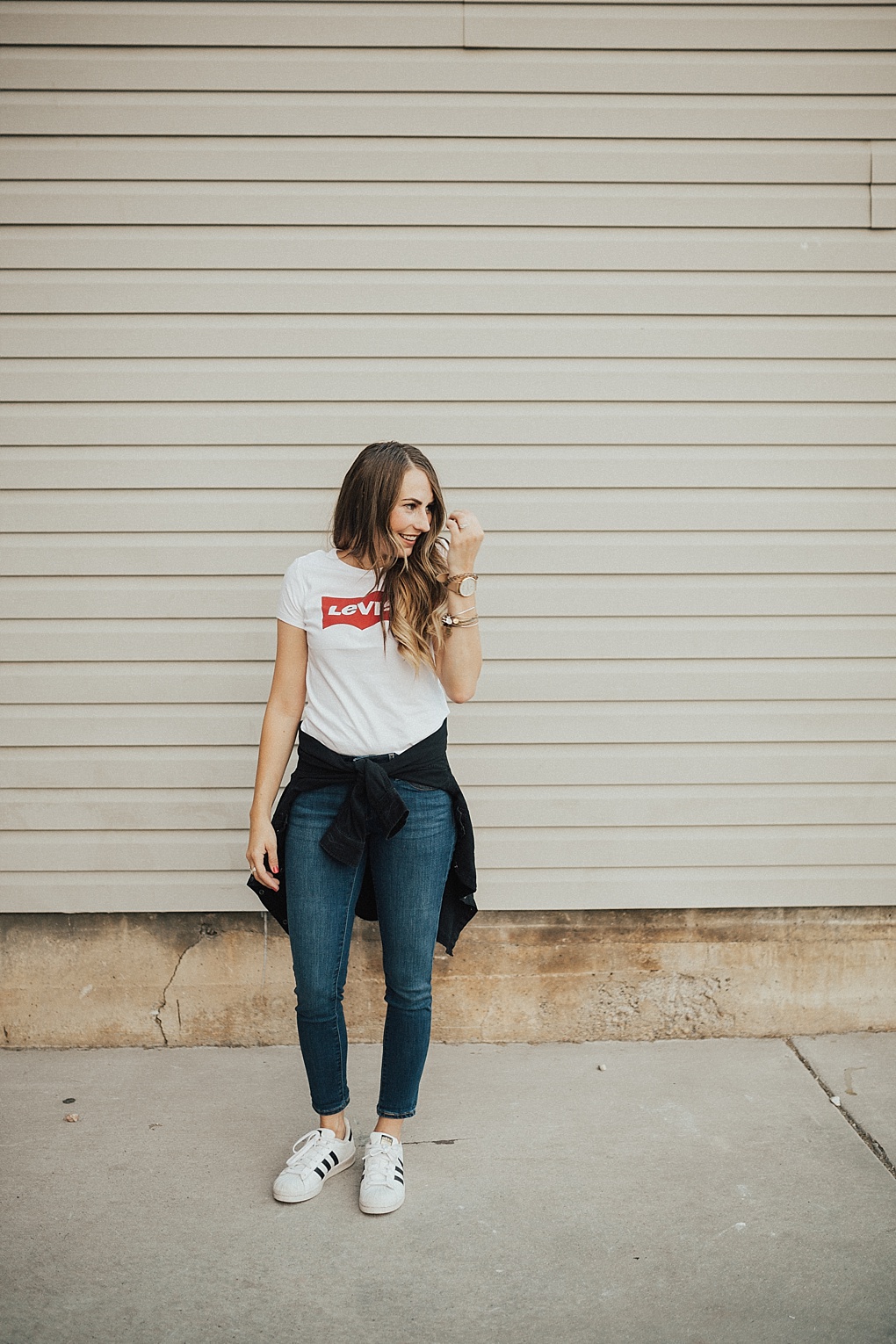 2 Ways To Wear A Graphic Tee For Fall by Utah fashion blogger Dani Marie