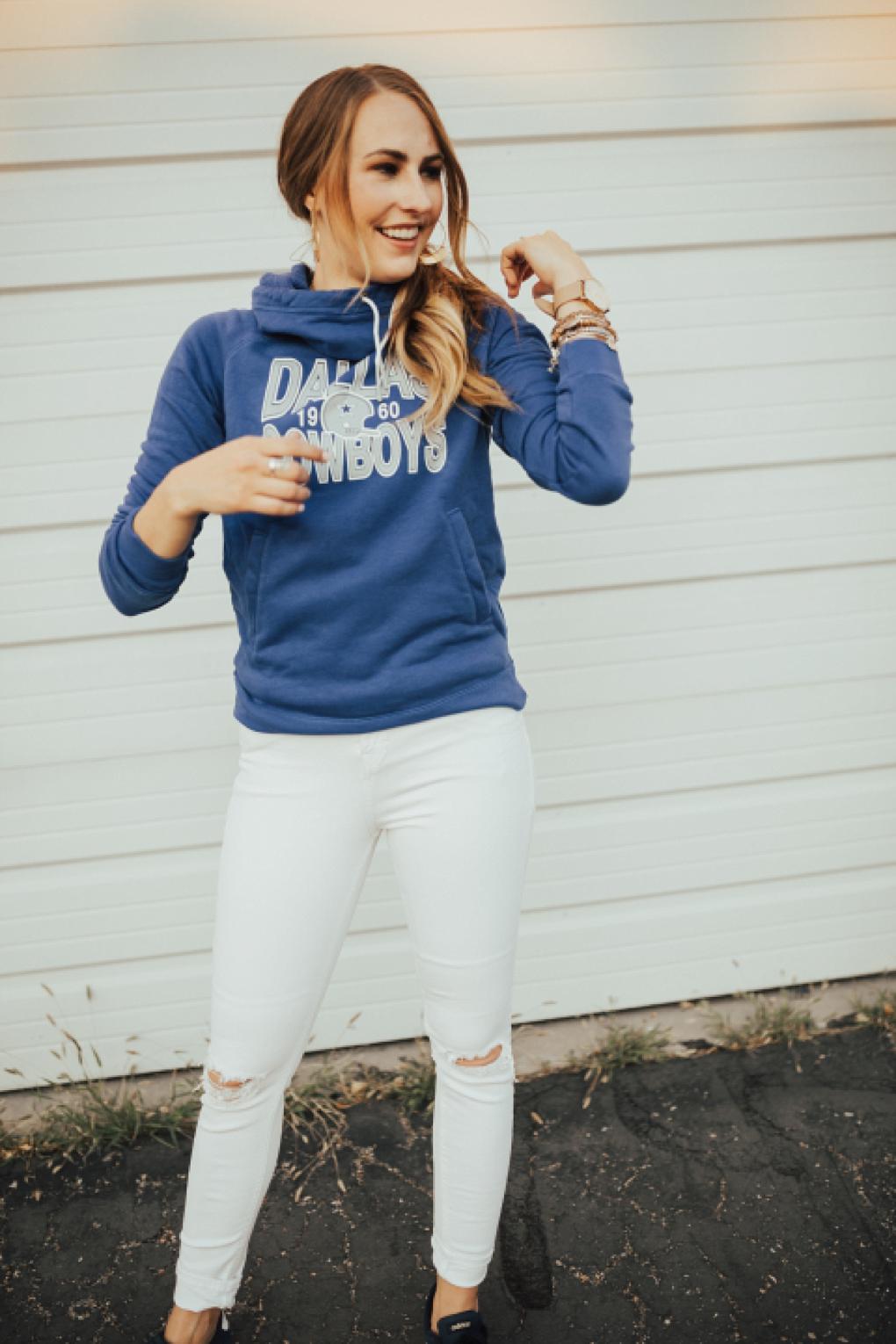 Dallas Cowboys Sweater: Staying Cozy for Football Season by Utah fashion blogger Dani Marie