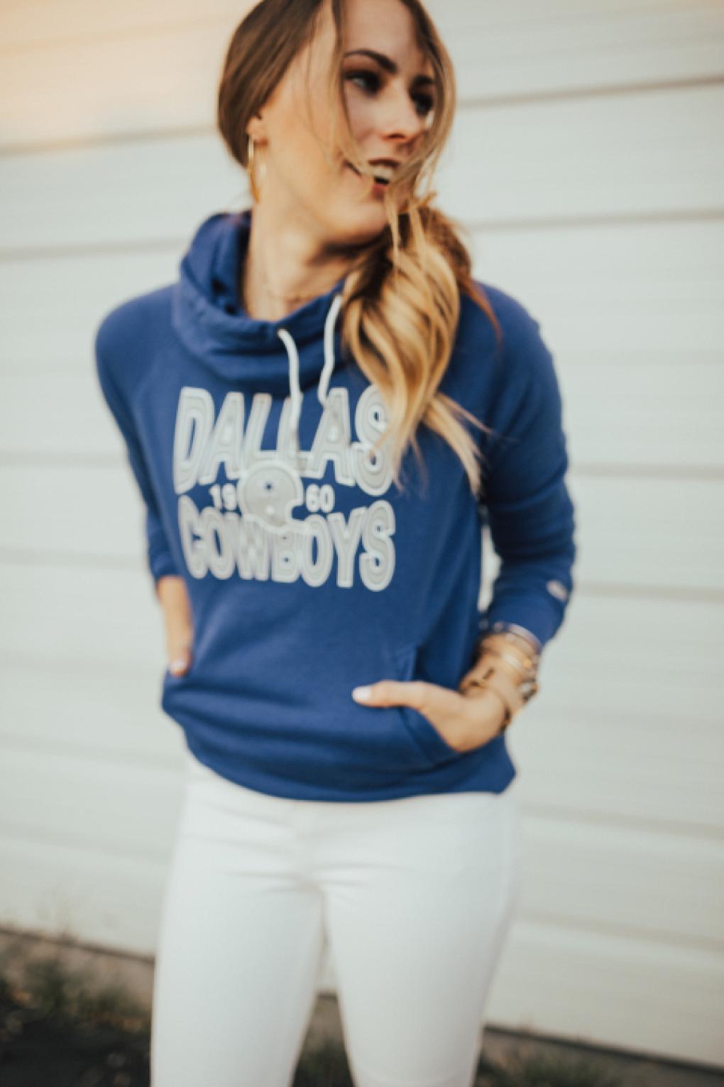 Dallas Cowboys Sweater: Staying Cozy for Football Season by Utah fashion blogger Dani Marie