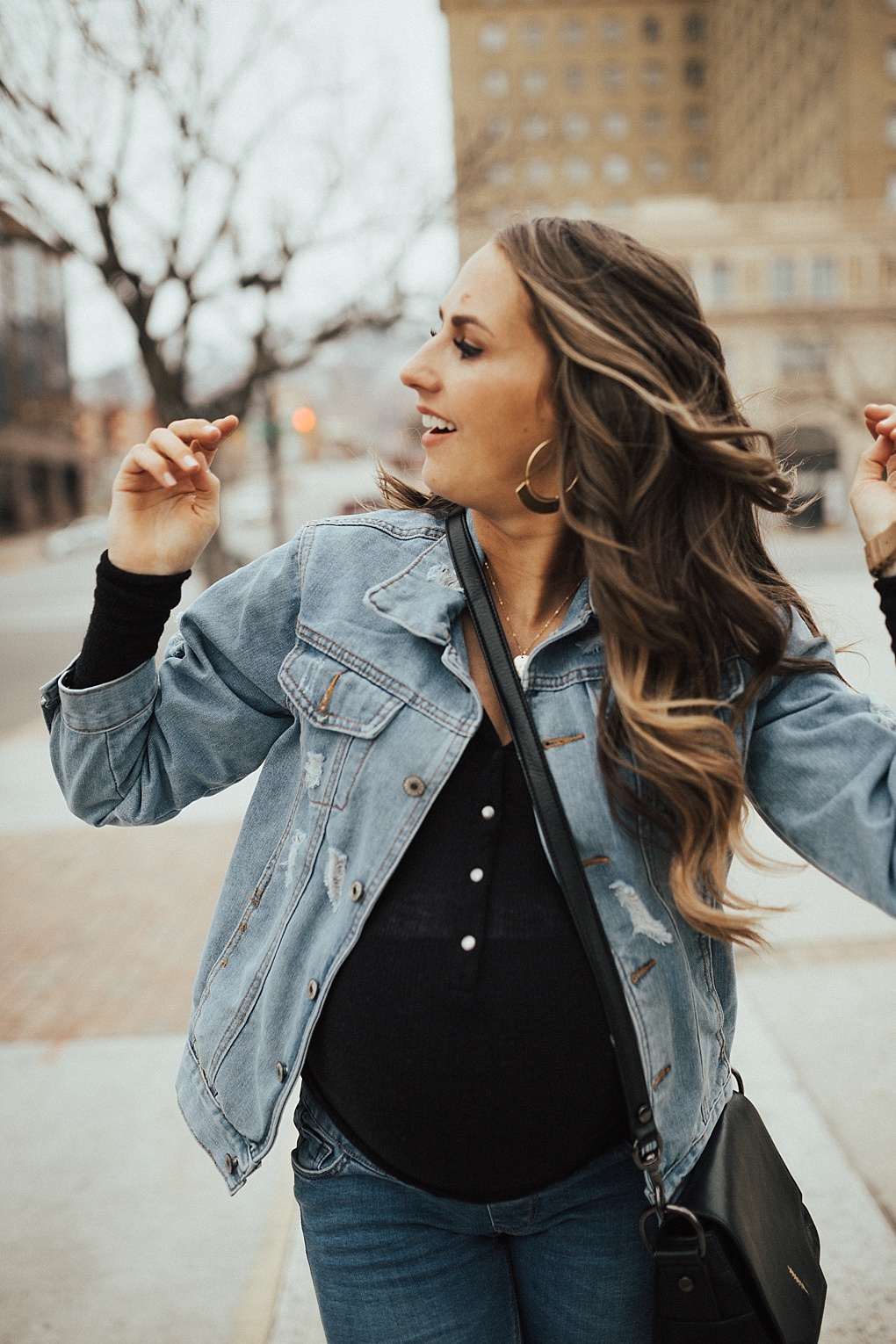 SAVE this ASAP for the perfect tips on how to master the oversized jacket trend this spring thanks to Utah Style Blogger Dani Marie! 