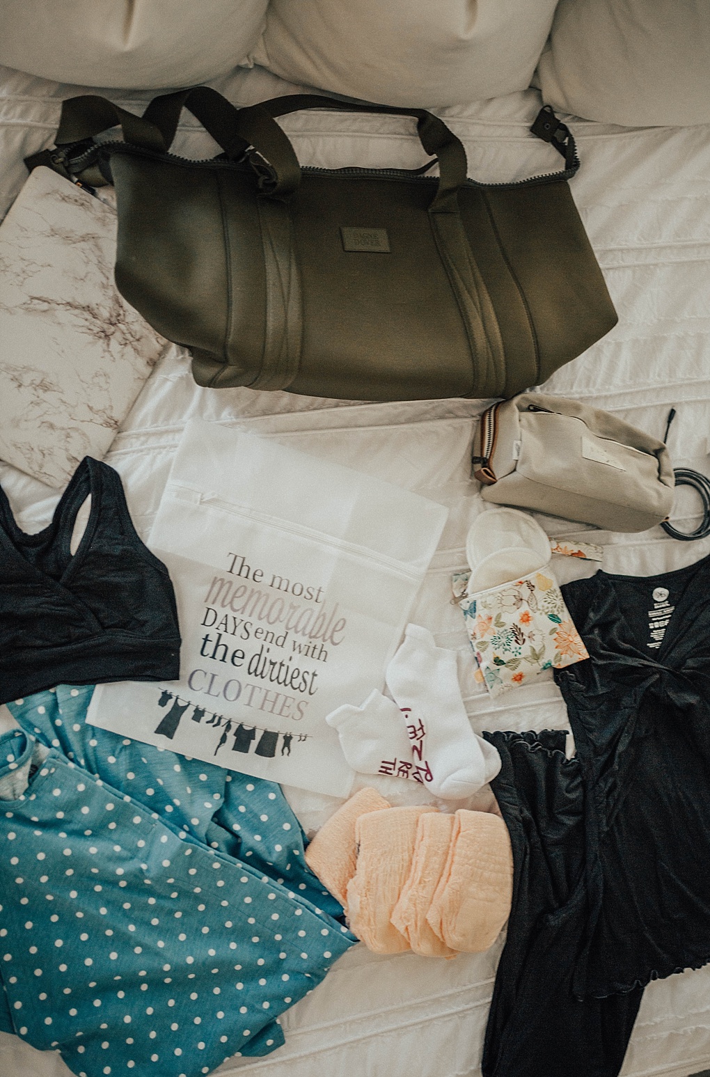 SAVE this post right now! See exactly what Utah Style Blogger Dani Marie is packing in her hospital bag with this pregnancy!