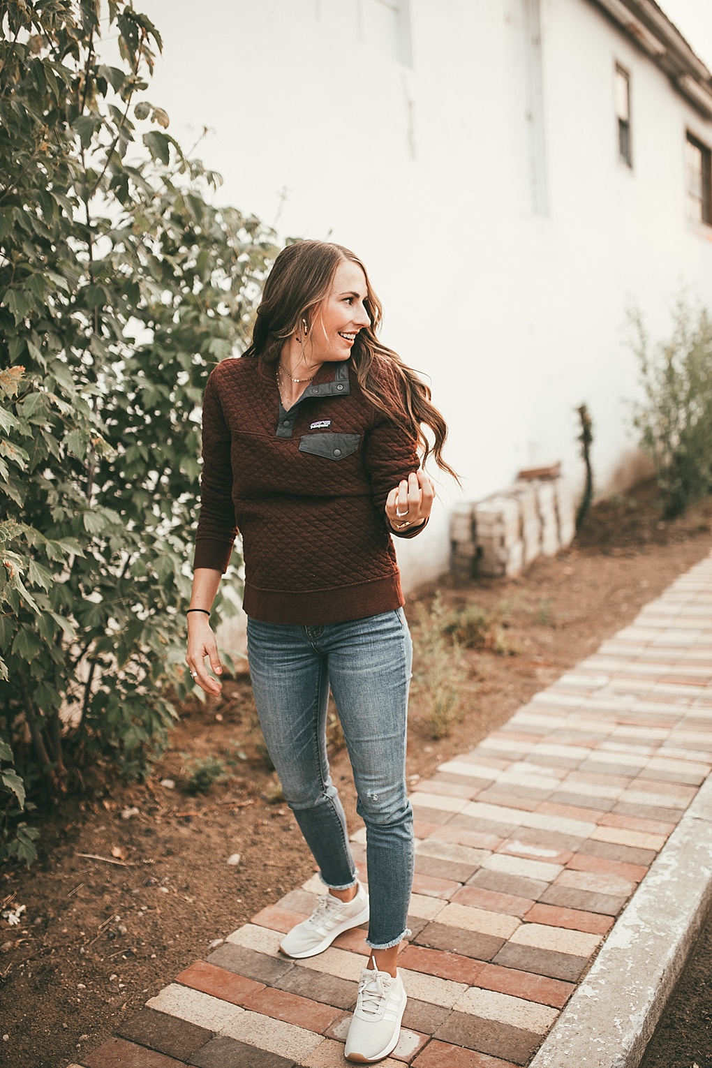 Bookmark this post ASAP! Utah Style Blogger Dani Marie is sharing her top 13 mom friendly fall outfits that will keep you stylish all season long! 
