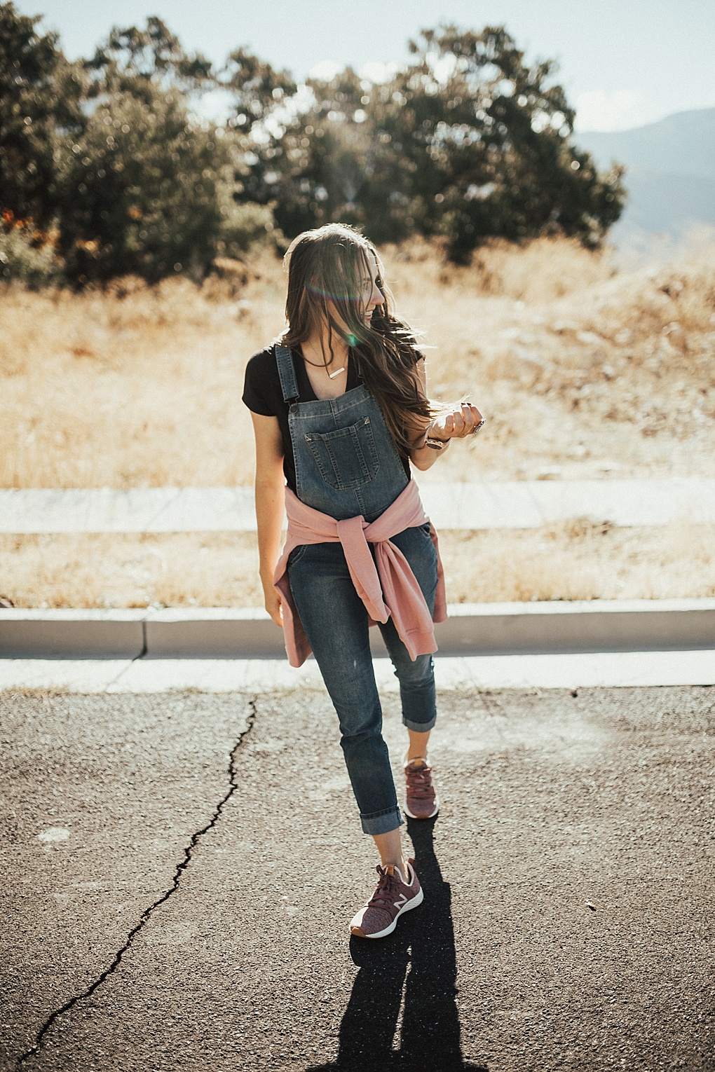Do you struggle with self-confidence? Utah Style Blogger Dani Marie is sharing how she is finding confidence and embracing self-love for herself. 