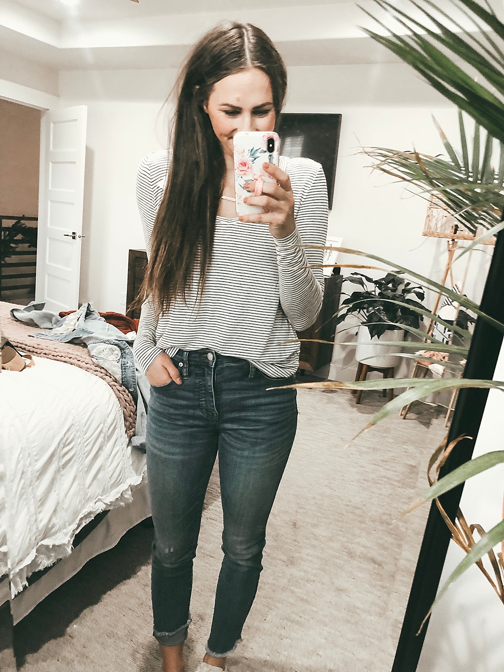 Headed to America Eagle today? Utah Style Blogger Dani Marie is sharing her latest fashion finds in her American Eagle try on. See her picks here!