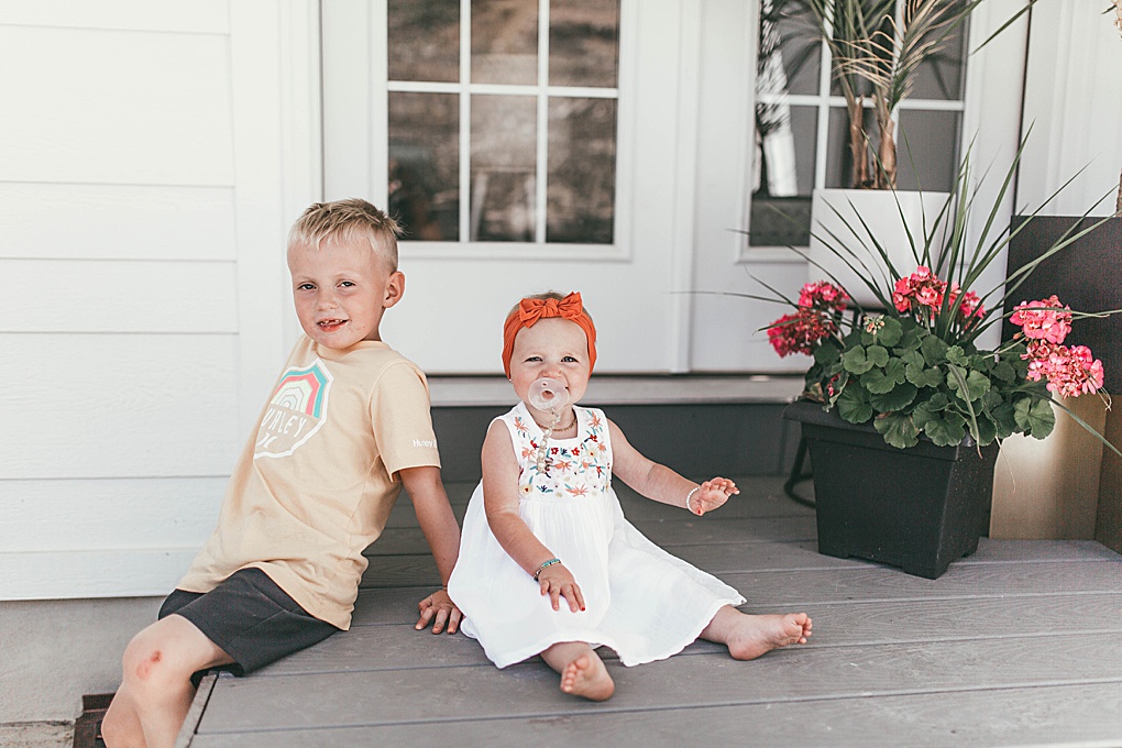 Looking for the perfect summer activities with kids? Utah Style Blogger Dani Marie is sharing her top summer activities to do this summer with the kids.  Click to see them HERE! 