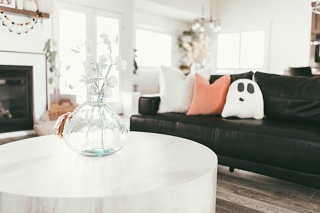 Simple and Realistic Fall Home Decor by Utah Lifestyle Blogger Dani Marie